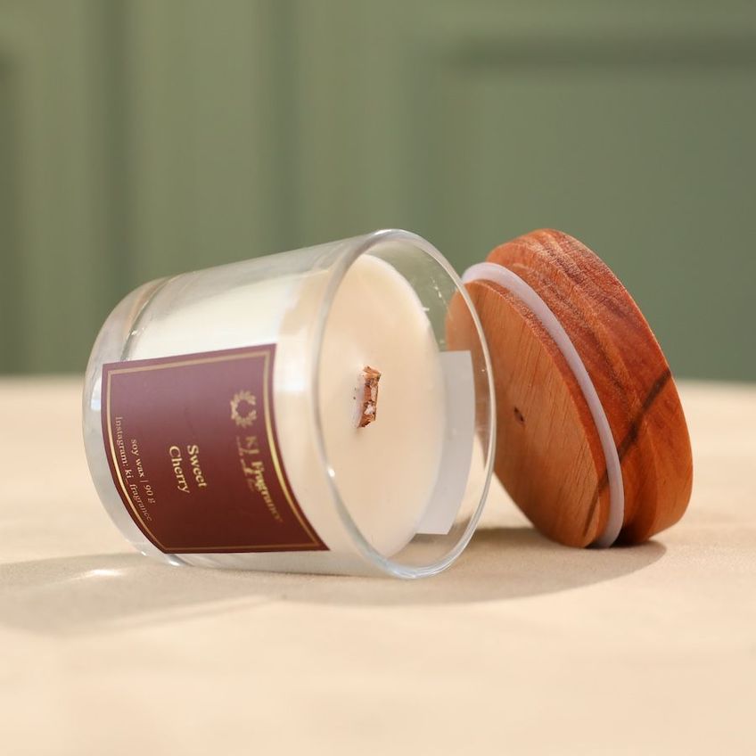 Ароматична свічка Sweet Cherry у скляному стакані з кришкою 90 гр